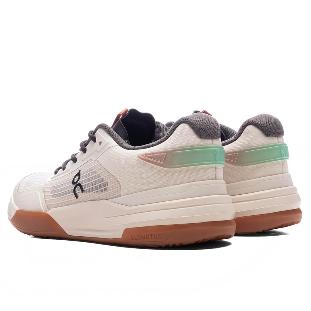 Women's The Roger Advantage Z5 - Cream/Almond Female Product Image