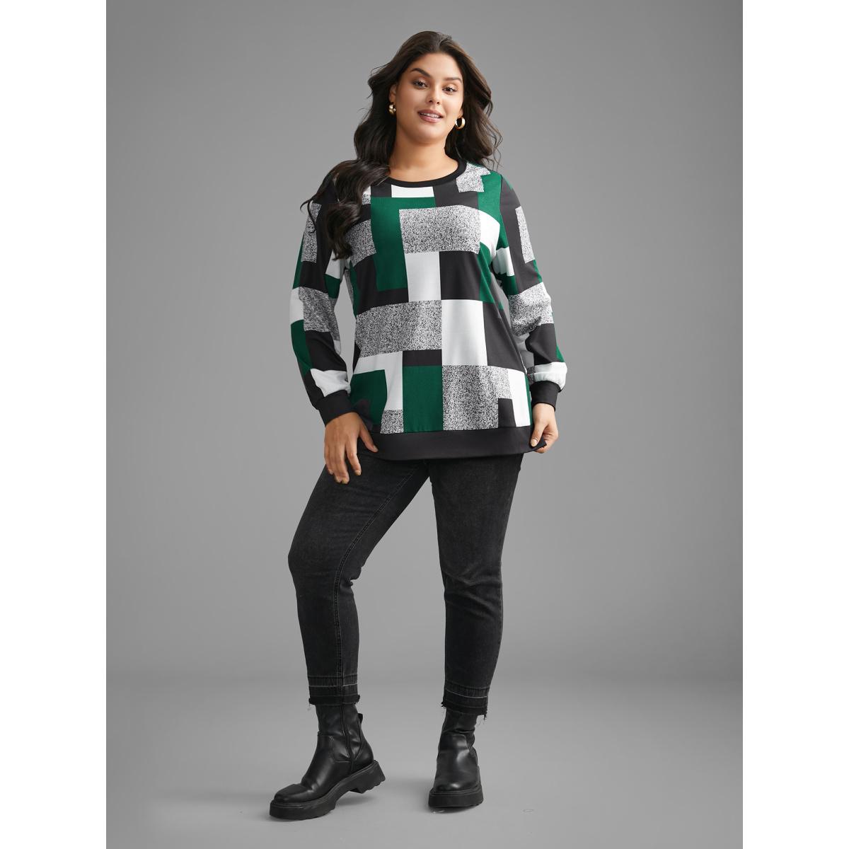 Plus Size Asymmetrical Colorblock Contrast Slit Hem Sweatshirt Women DarkGreen Casual Contrast Loose Round Neck Everyday Sweatshirts BloomChic 30/6X Product Image