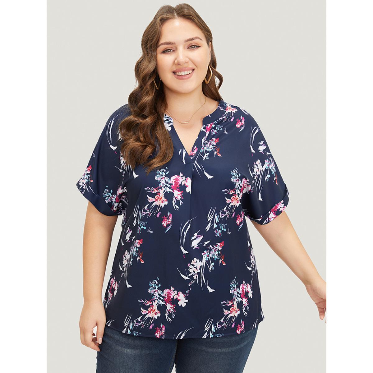 Plus Size Indigo Floral Roll Batwing Sleeve Notched Neck Blouse Women Elegant Short sleeve Notched collar Dailywear Blouses BloomChic 28/5X Product Image