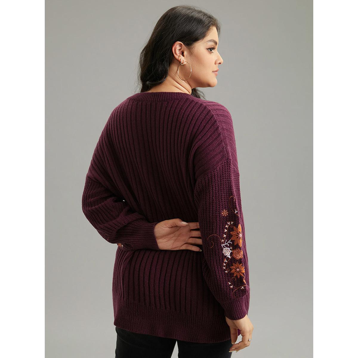 Plus Size Floral Embroidered Plisse Drop Shoulder Pullover Burgundy Women Casual Loose Long Sleeve V-neck Dailywear Pullovers BloomChic 18-20/2X Product Image