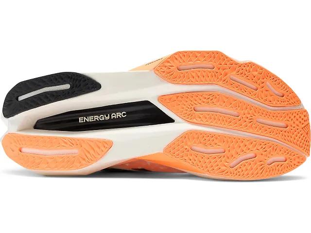 Women's | New Balance FuelCell SuperComp Elite v4 Product Image