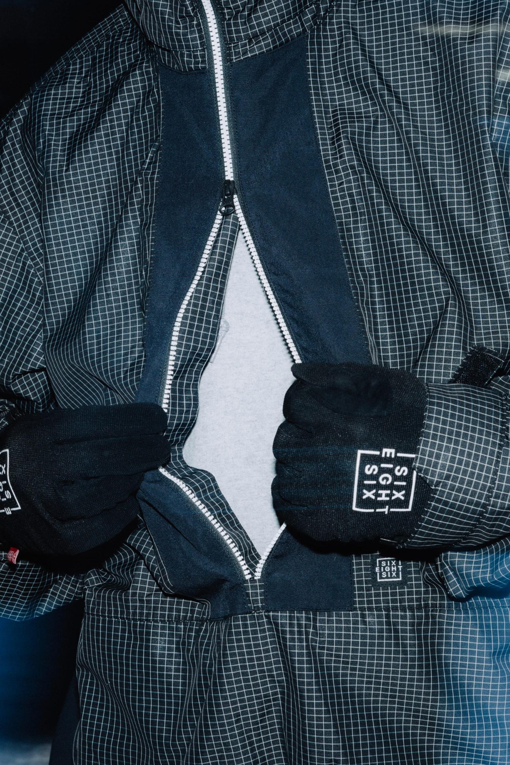 686 Men's Ghost 2.5L Anorak Male Product Image