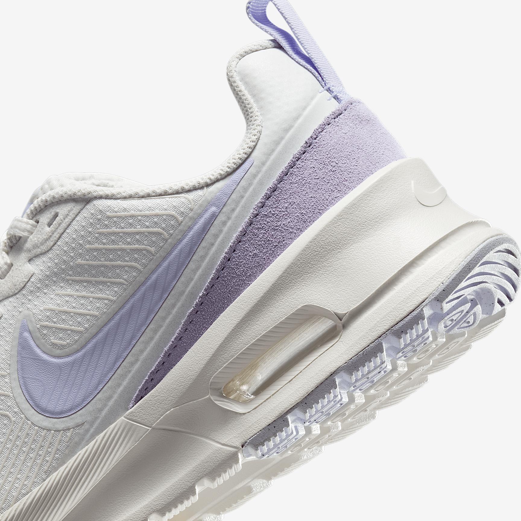 Nike Women's Air Max Nuaxis SE Shoes Product Image