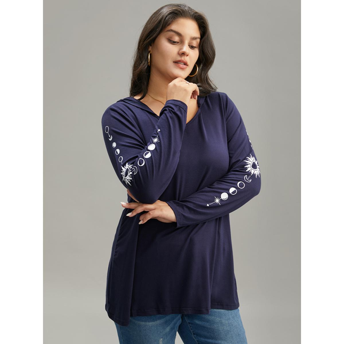 Plus Size Moon & Star Print Hooded Long Sleeve T-shirt Navy Women Casual Printed Star and moon Hooded Everyday T-shirts BloomChic 22-24/3X Product Image