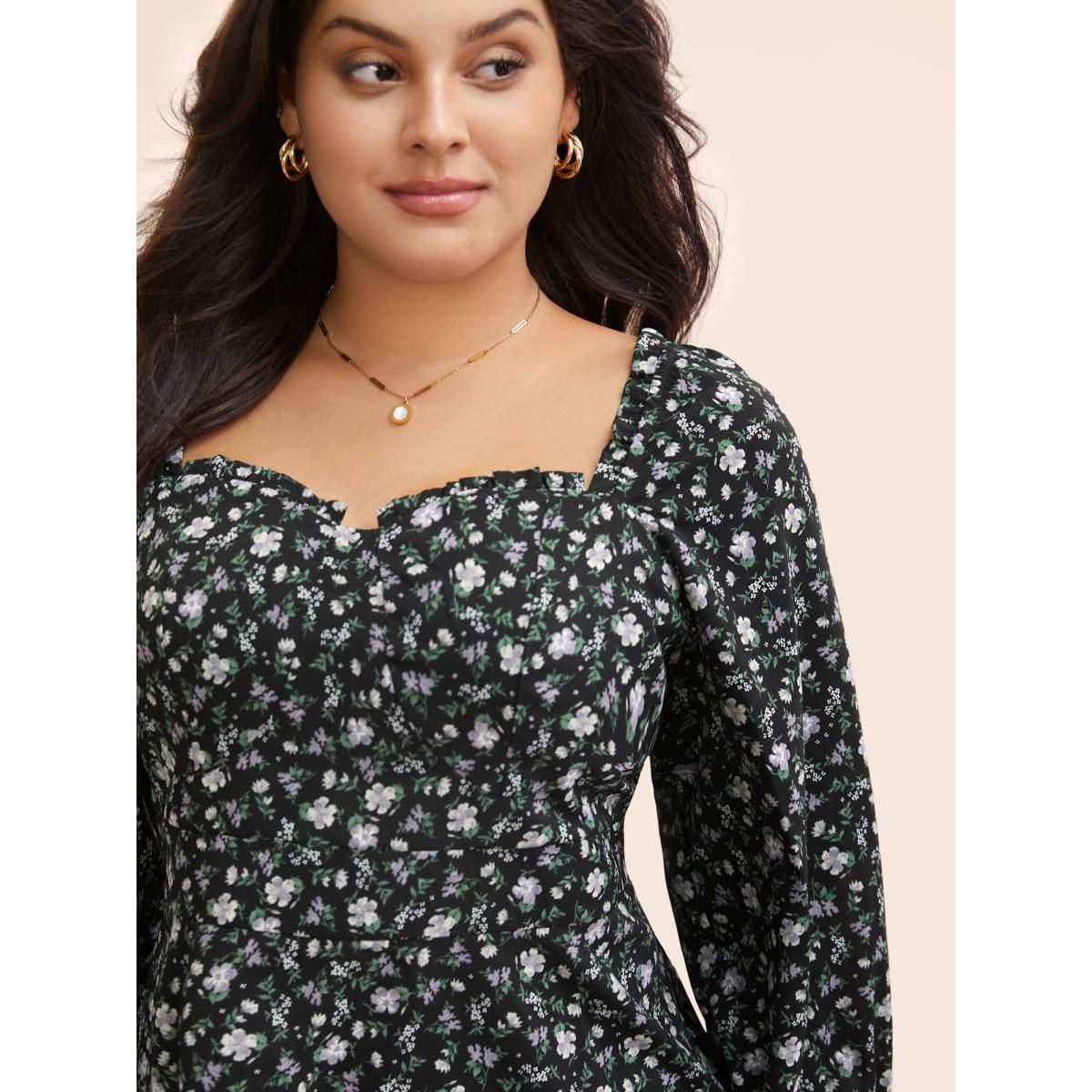 Plus Size Black Heart Neckline Ditsy Floral Shirred Blouse Women Elegant Long Sleeve Heart neckline Everyday Blouses BloomChic 28/5X Product Image