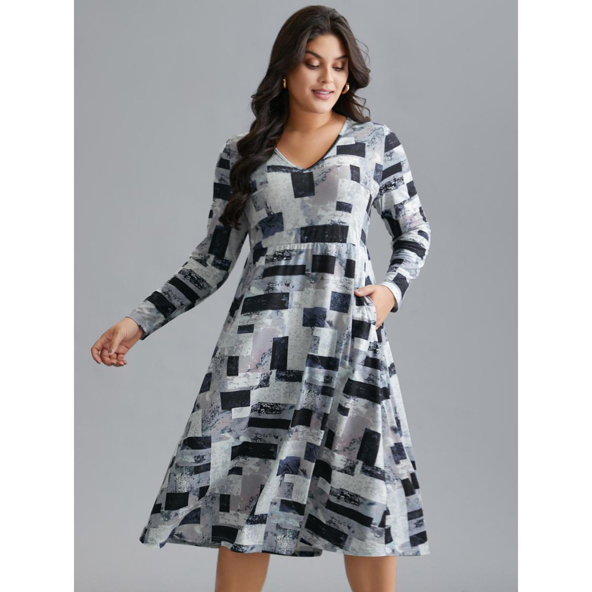 Plus Size Colorblock Contrast V Neck Midi Dress Multicolor Women Casual Contrast Knit Dresses Bloomchic 22-24/3X Product Image