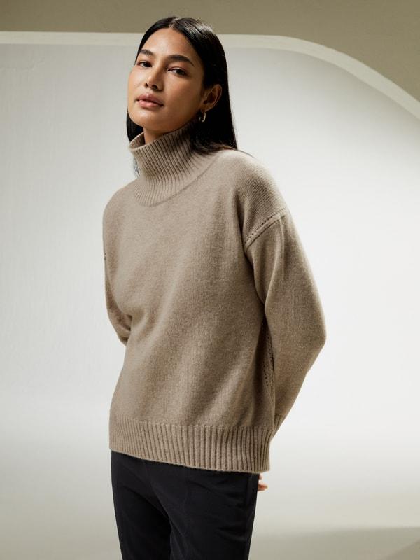 Turtleneck Relaxed-Fit Cashmere Sweater Product Image