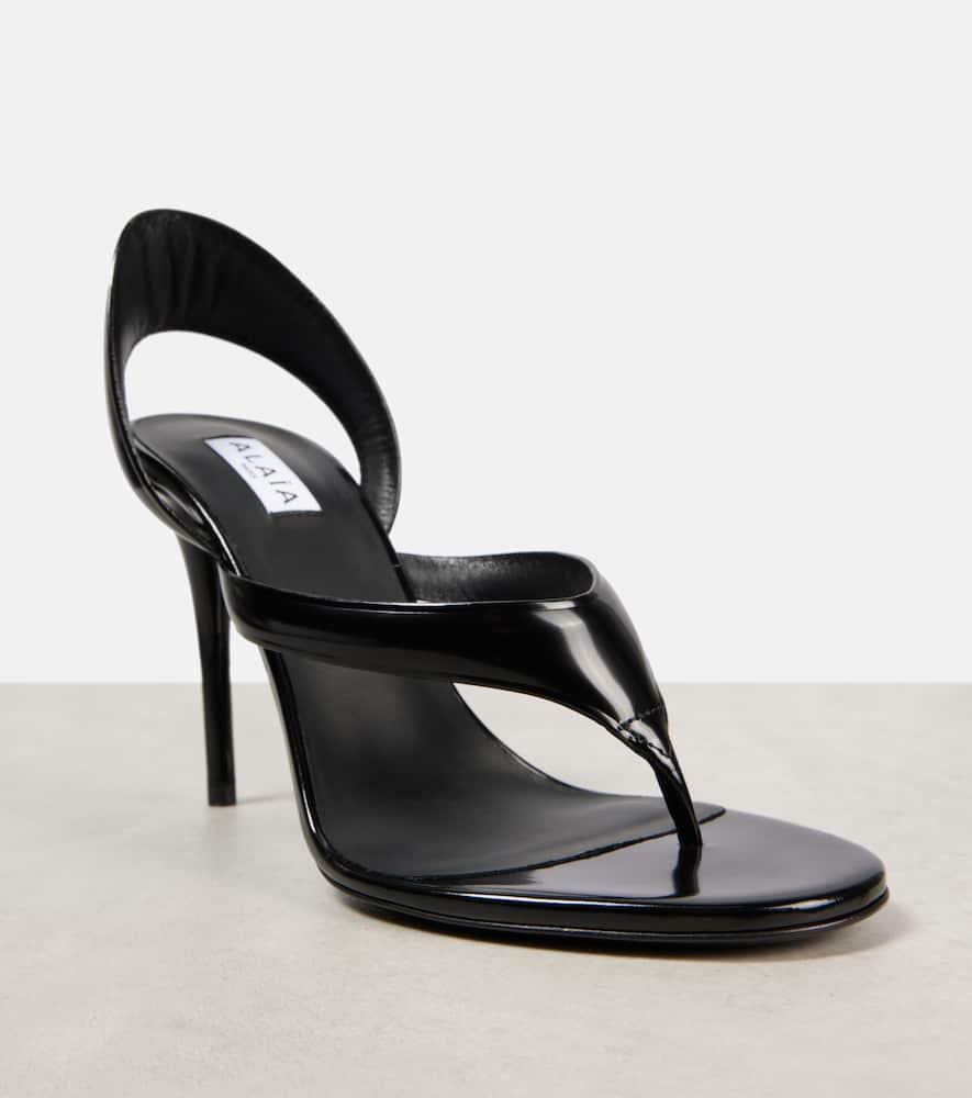 ALAÏA Leather Thong Slingback Sandals In Noir Product Image