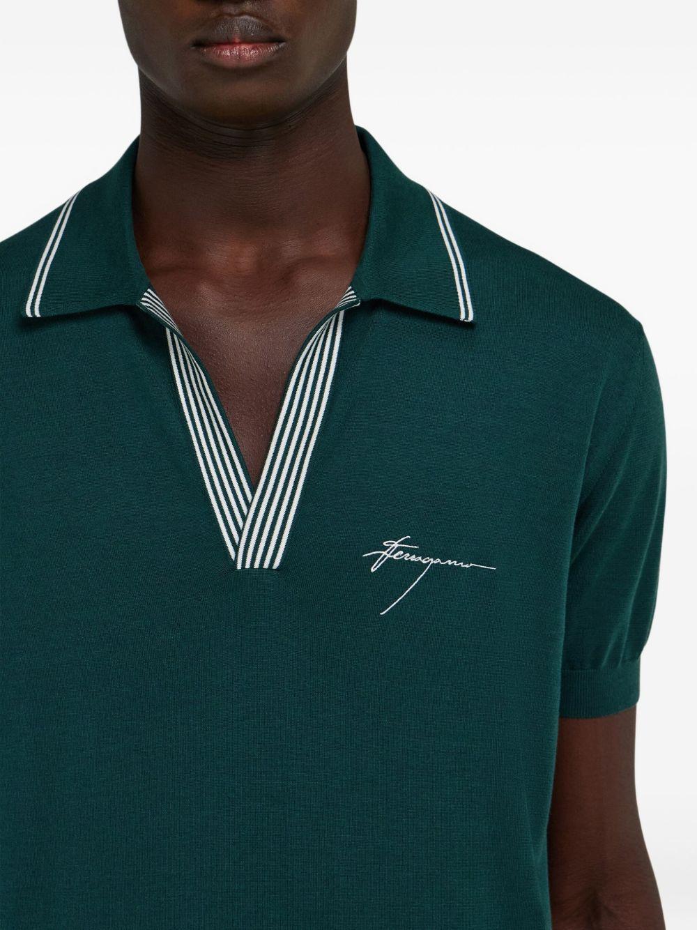 striped-collar T-shirt Product Image