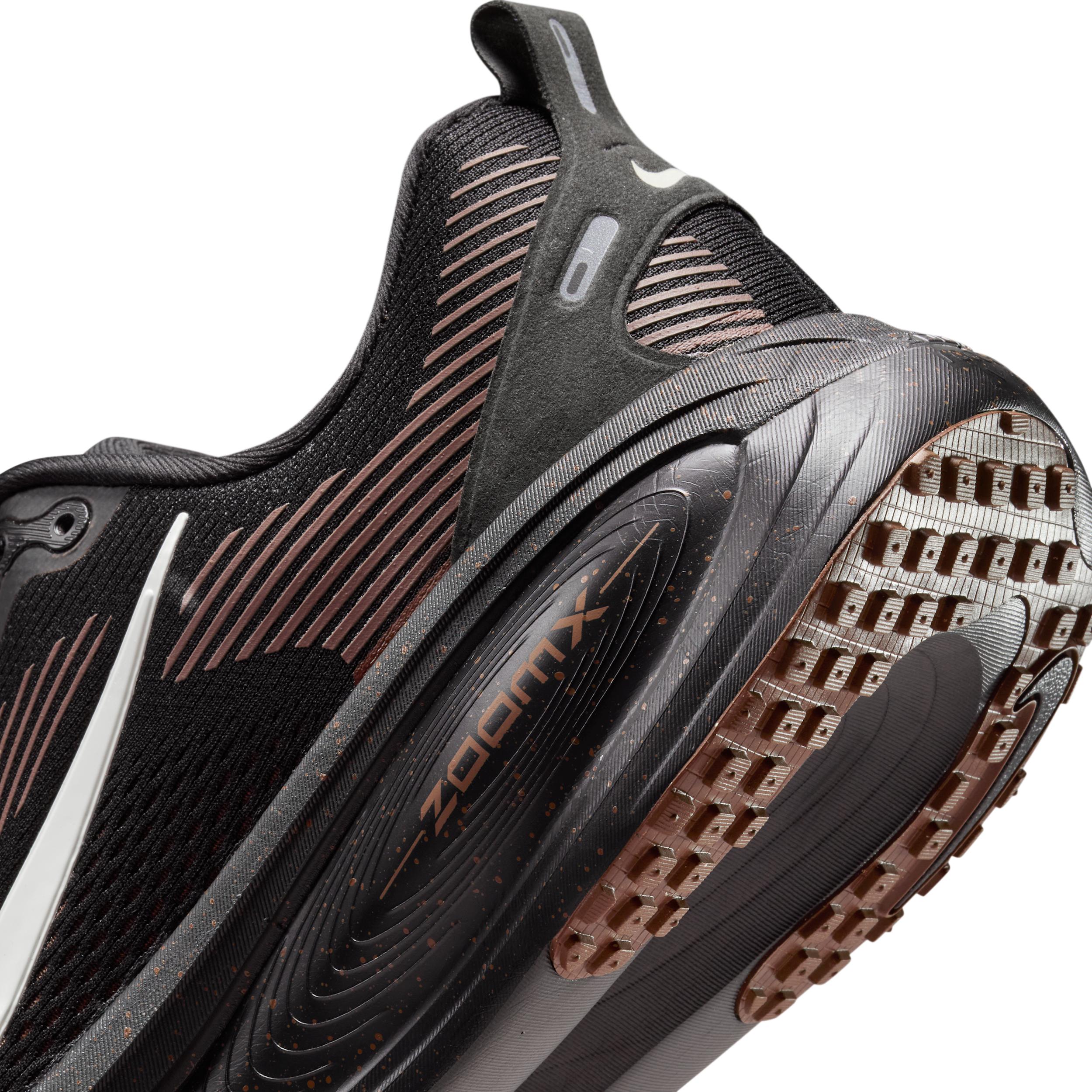 Nike Mens Vomero 18 Road Running Shoes | HM6803-700 Product Image