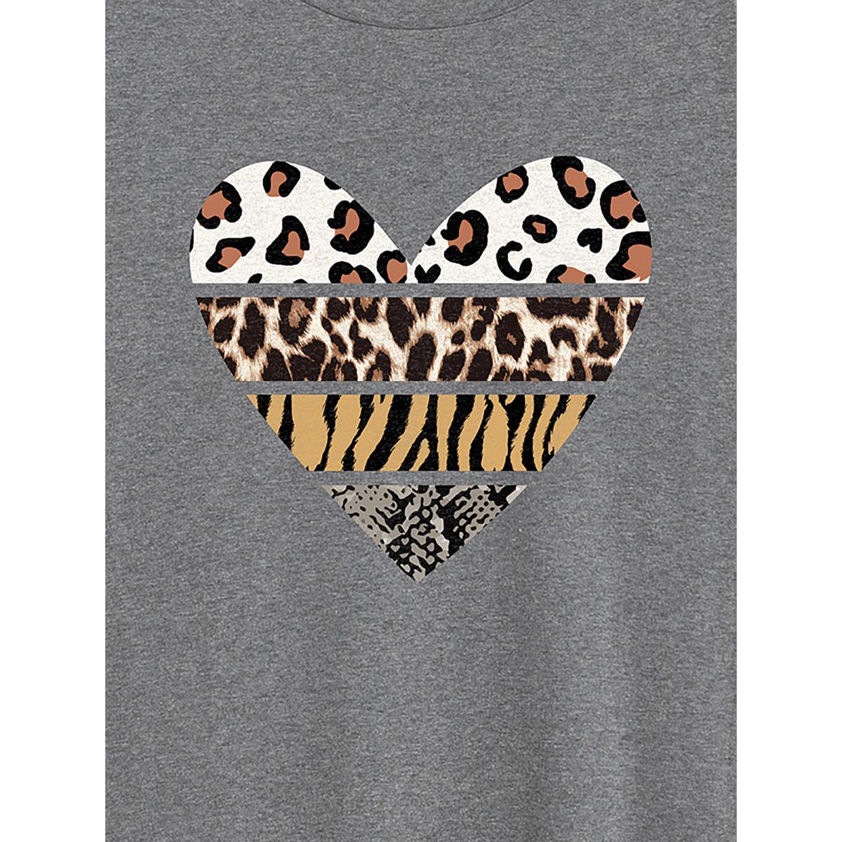 Plus Size Wild at Heart Round Neck T-Shirt DarkGray Women Non Art&design Round Neck Everyday-Casual T-shirts BloomChic 12/L Product Image