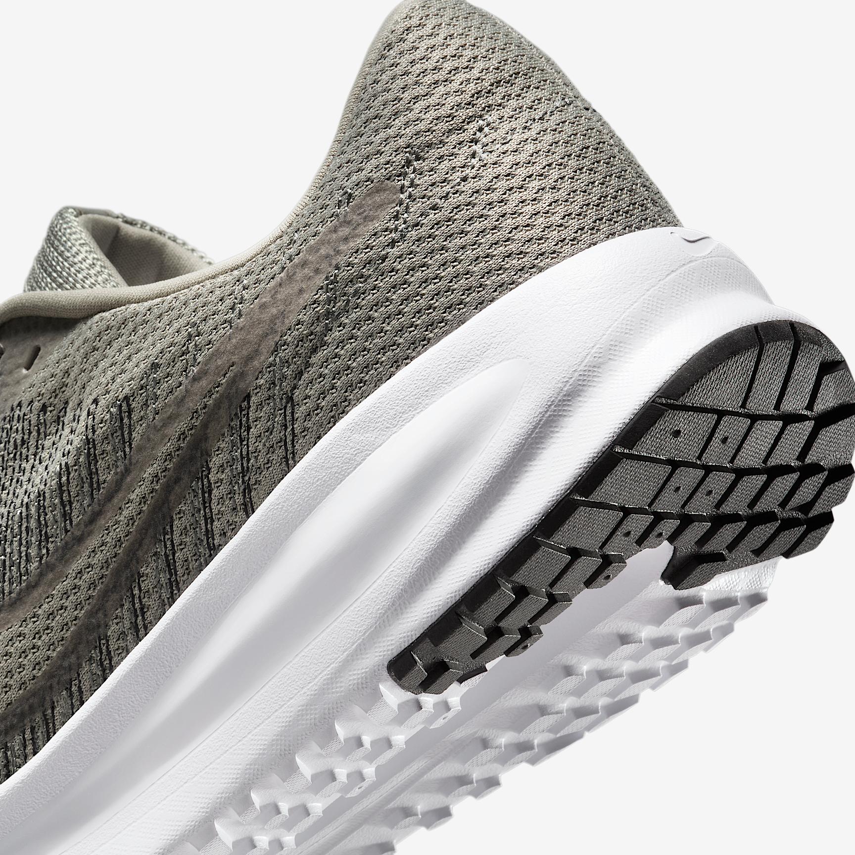 Nike Run Defy Men's Running Shoes,  Product Image