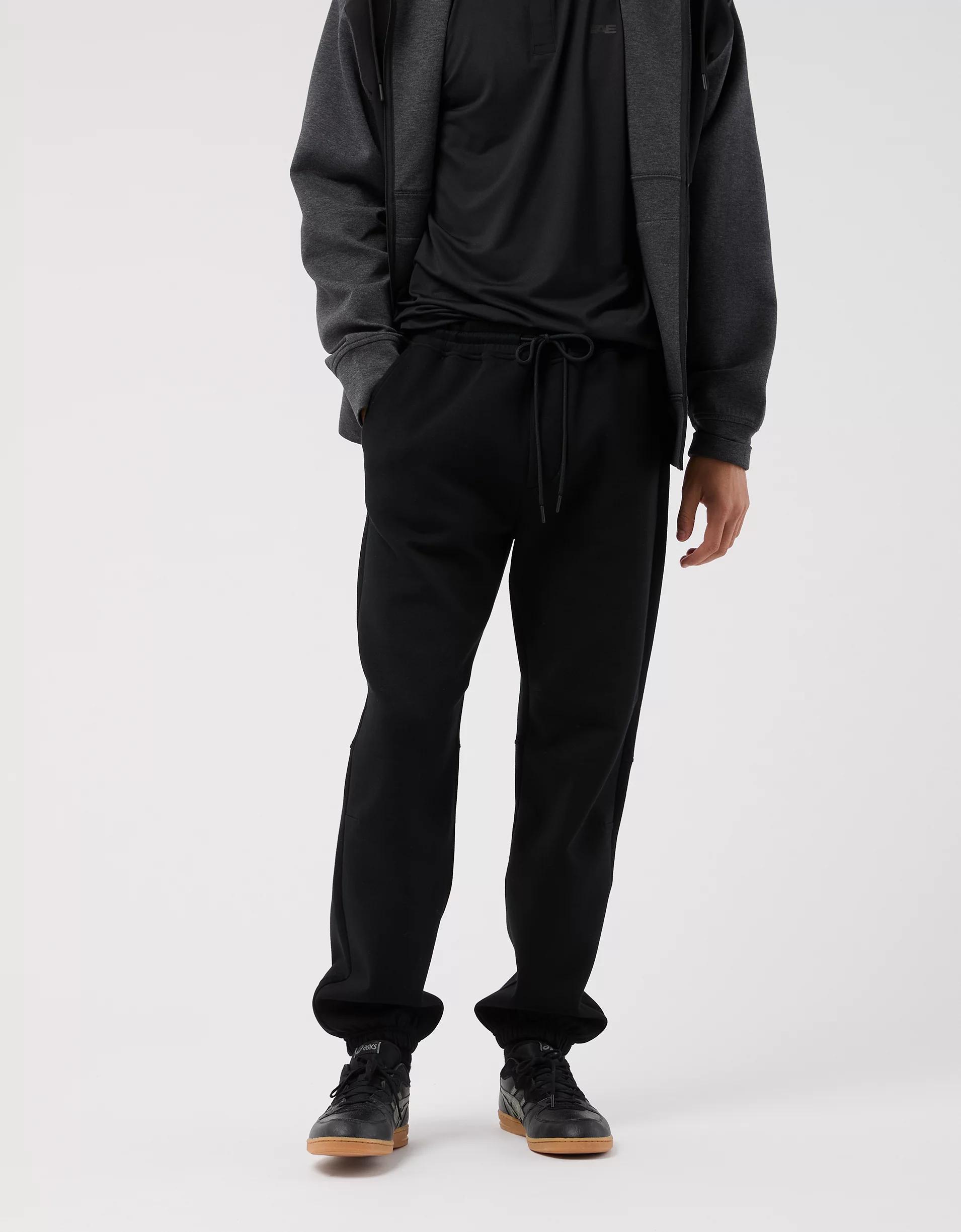 AE 24/7 Tech Fleece Jogger Product Image