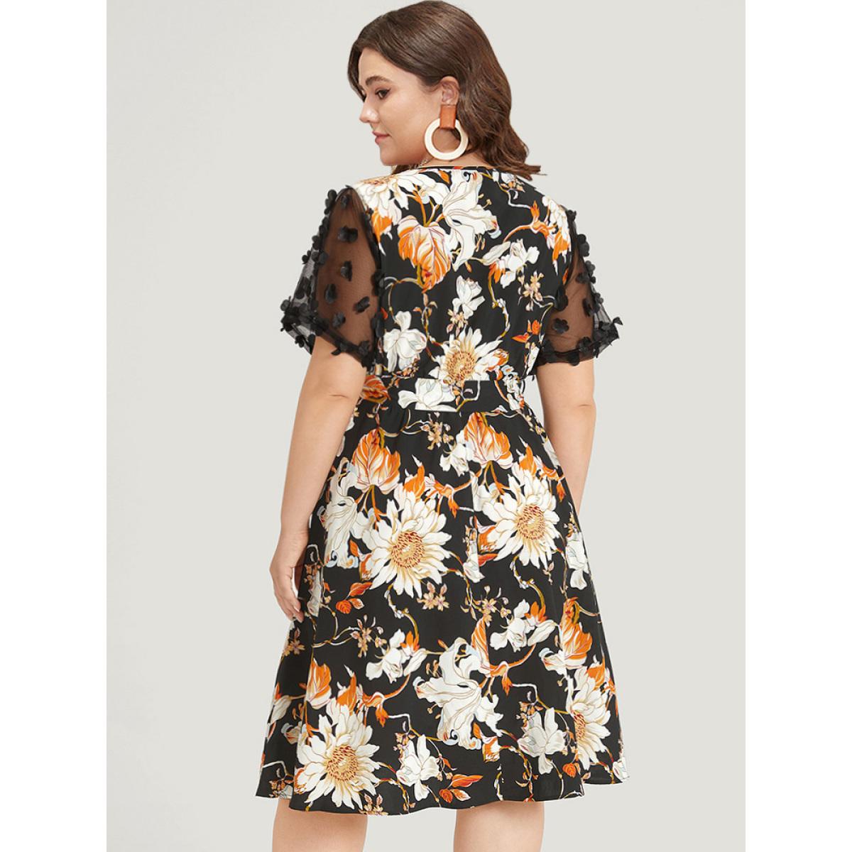 Plus Size Floral Print Mesh Pocket Belted Patchwork Dress Black Women Glamour Belted V-neck Short sleeve Curvy Knee Dress BloomChic 28/5X Product Image