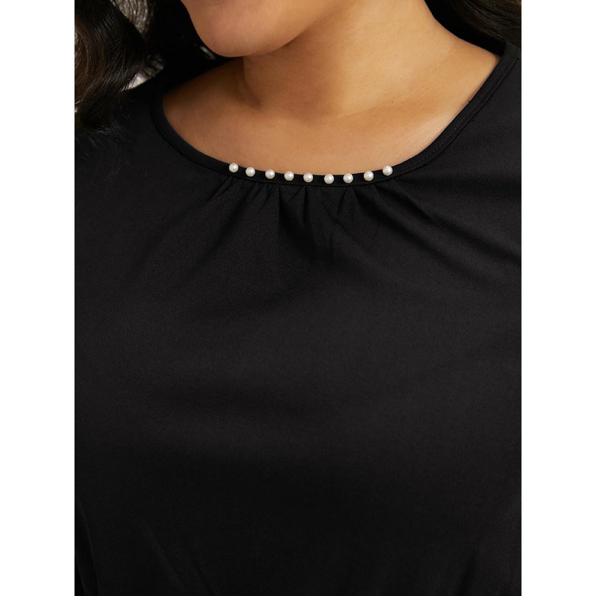 Plus Size Plain Pocket Pearl Beaded Detail Gathered Dress Black Women Elegant Gathered Round Neck Half Sleeve Curvy Midi Dress BloomChic 26/4X Product Image