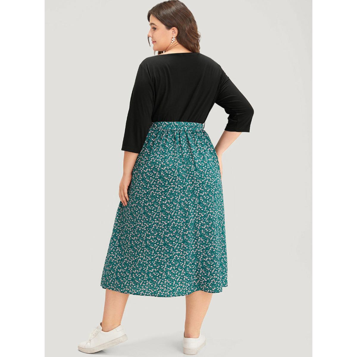 Plus Size Ditsy Floral Patchwork Pocket Belted Crew Neck Dress Black Women Casual Belted Round Neck Elbow-length sleeve Curvy Midi Dress BloomChic 26/4X Product Image