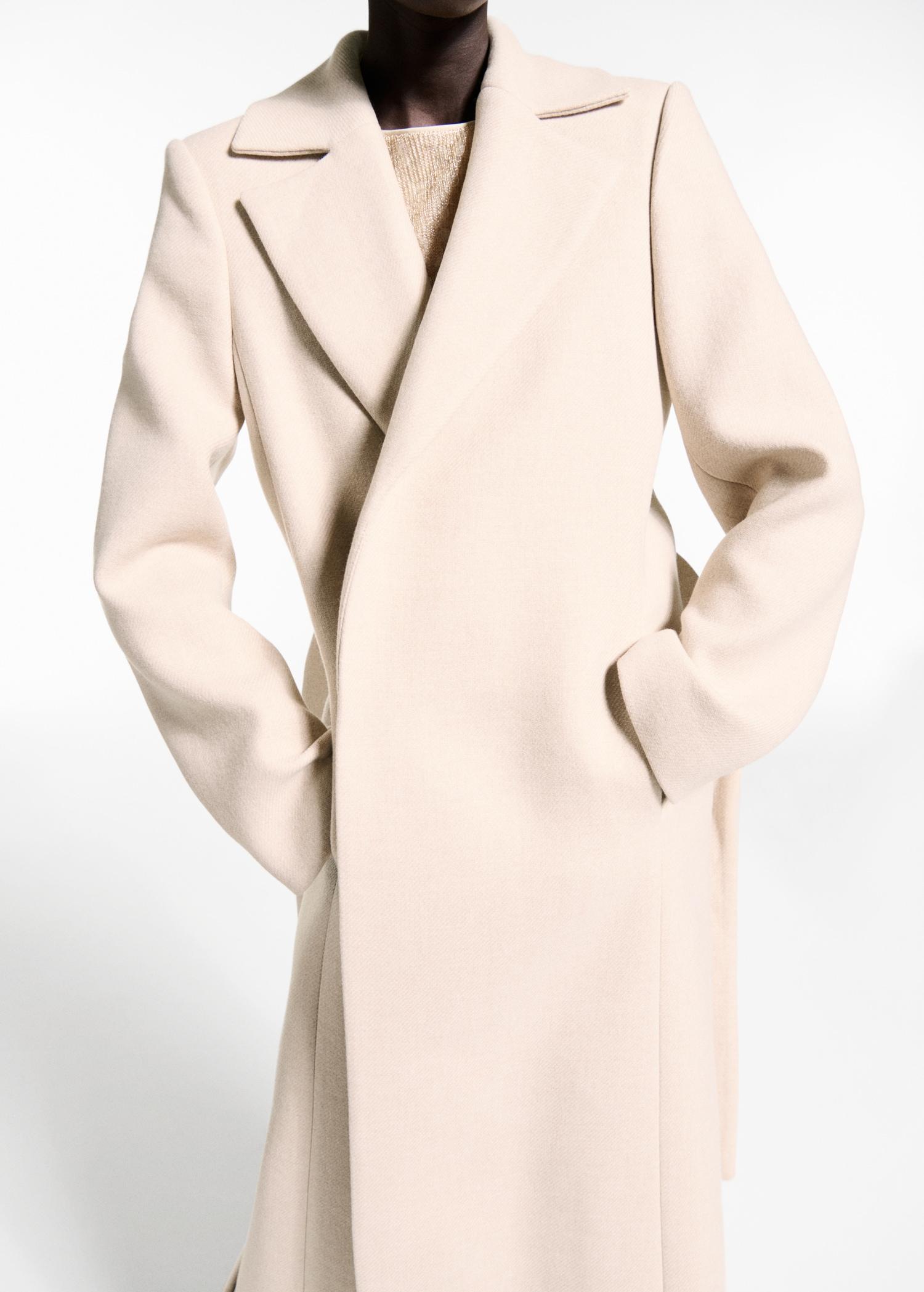 Butter wool coat with detachable collar - Women | MANGO USA Product Image