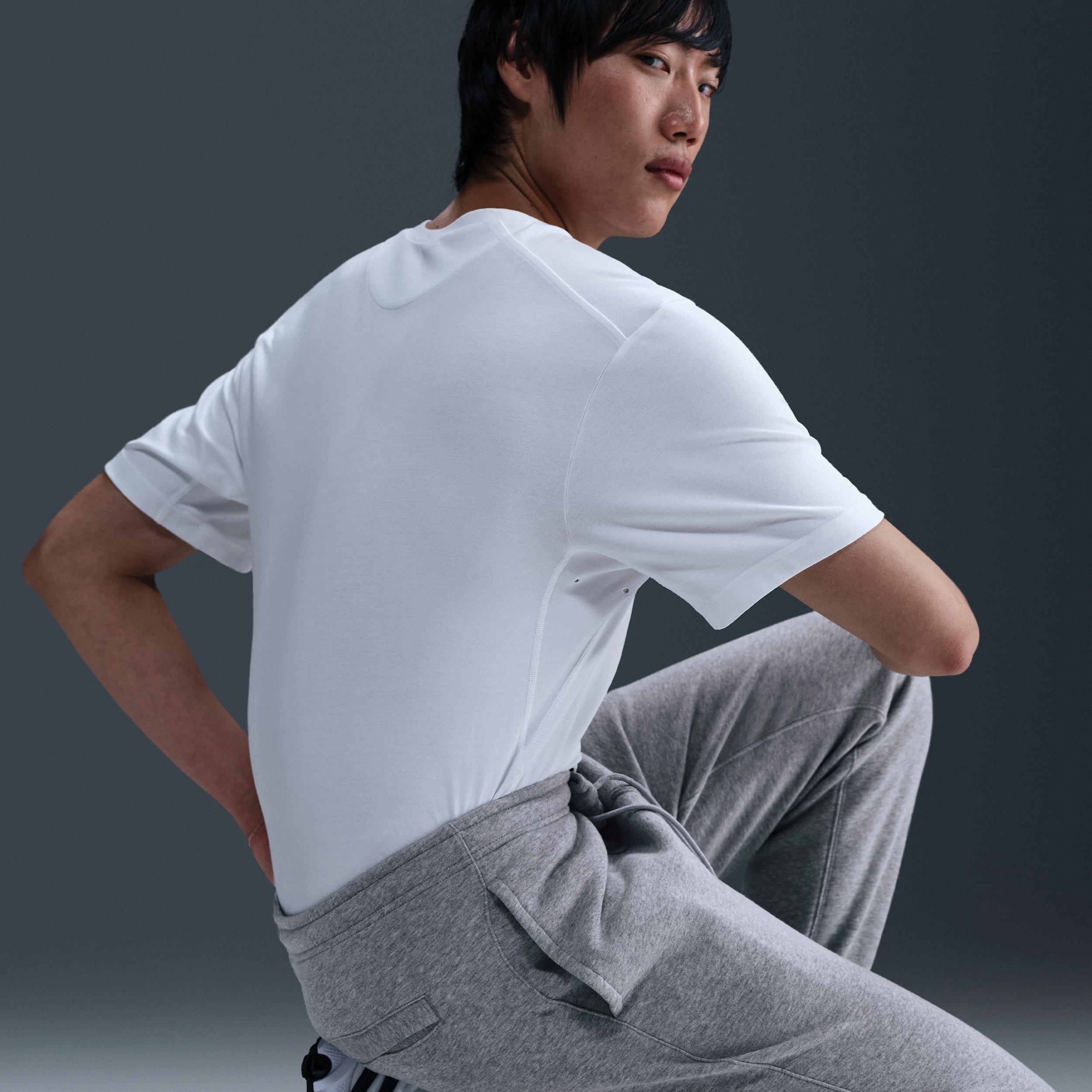 Nike Men's Club Jogger Pants Product Image