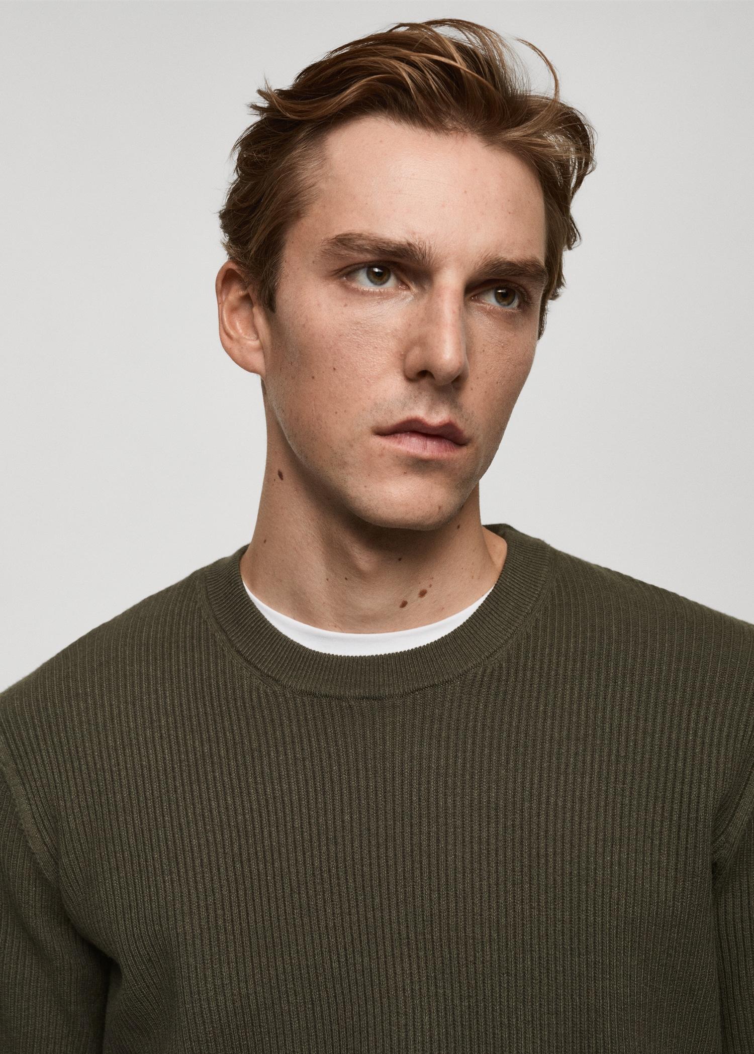 Fine rib-knit cotton sweater - Men | MANGO USA Product Image