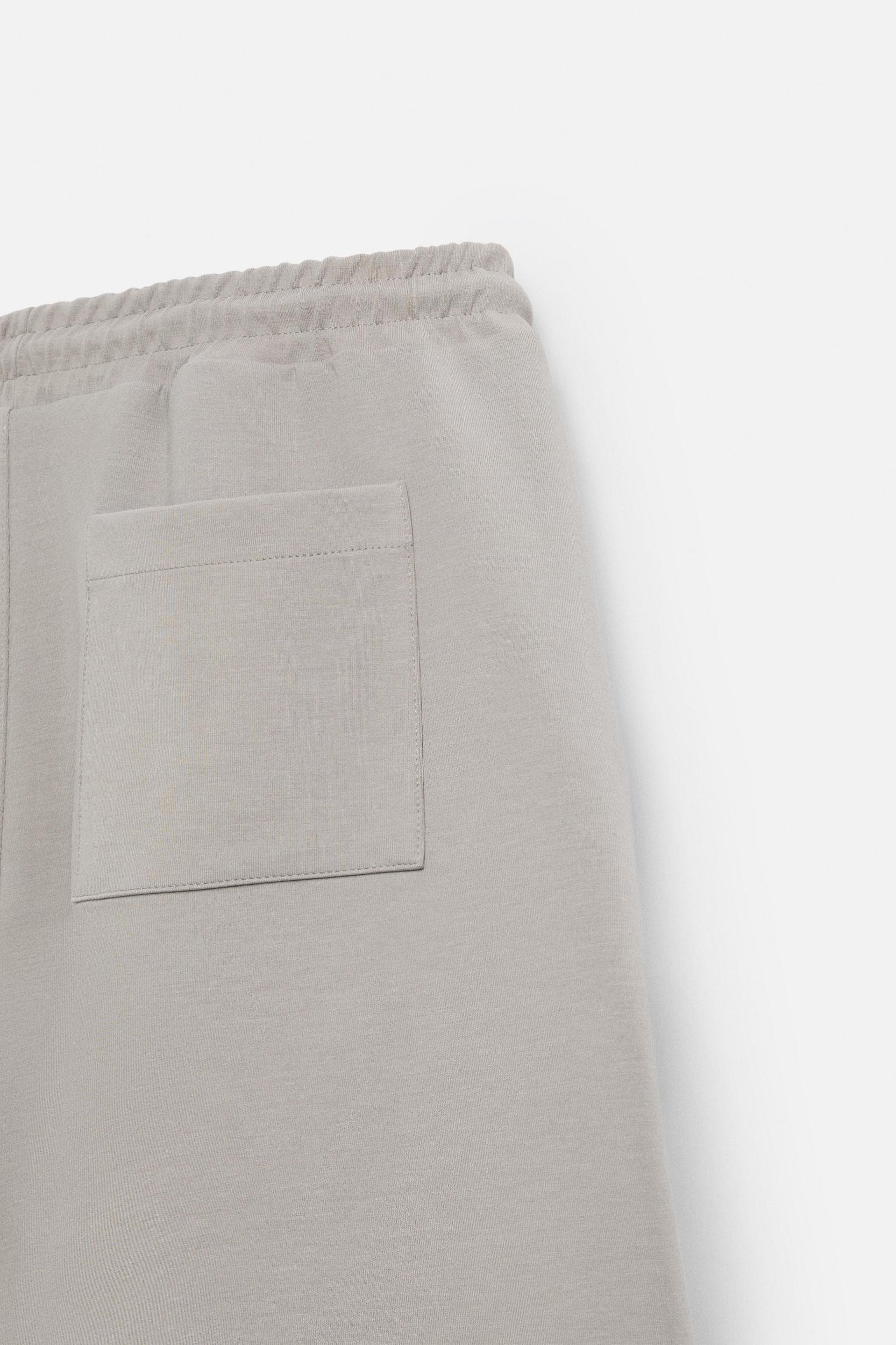 TECHNICAL OVERSIZED FIT JOGGER SHORTS Product Image