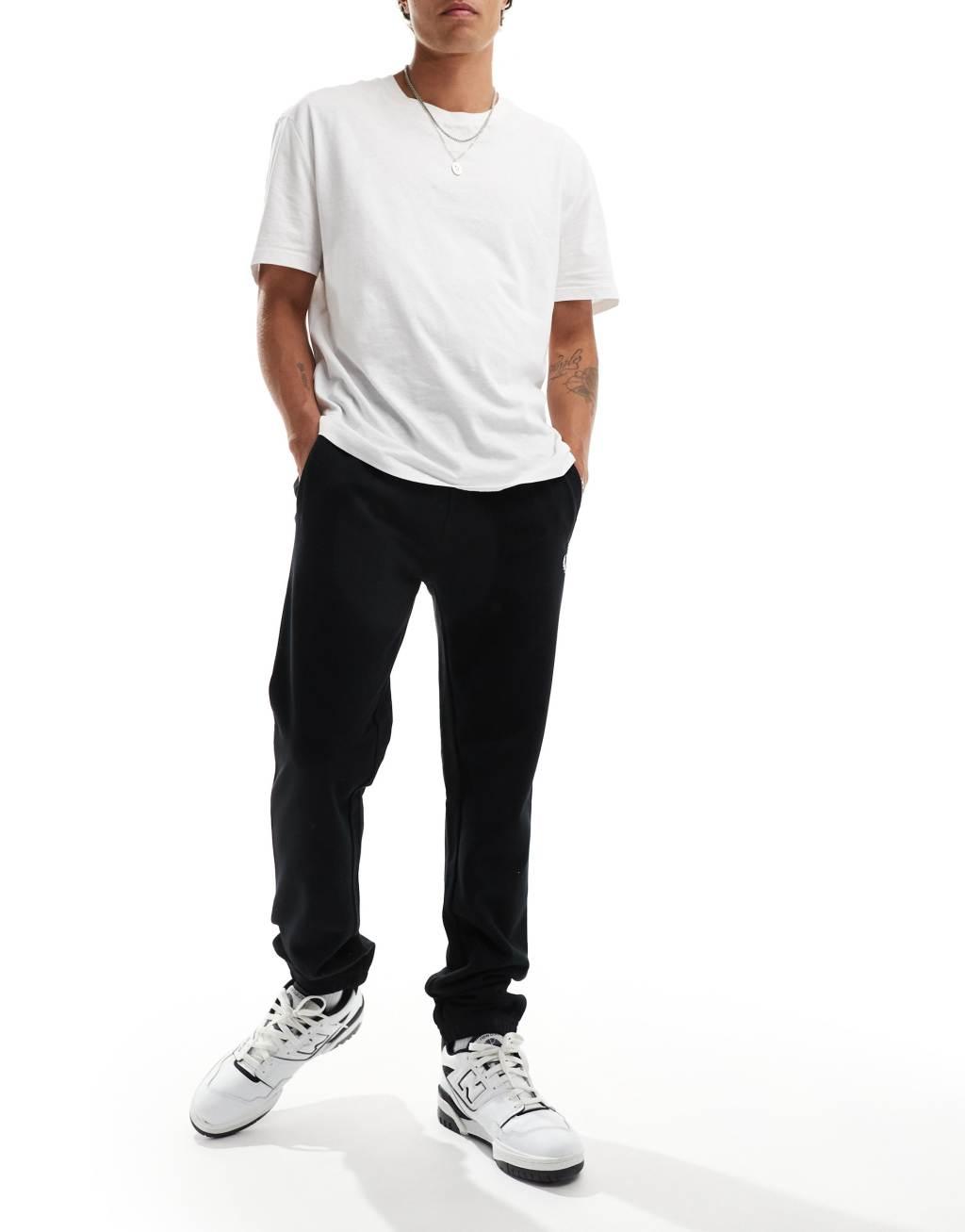 Fred Perry loopback sweatpants in black Product Image