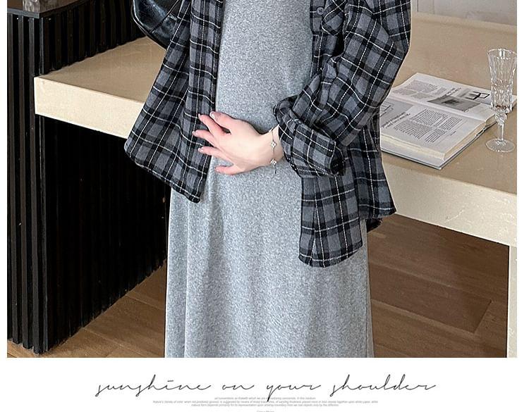 Maternity Sleeveless Scoop Neck Plain Midi Tank Dress / Collared Plaid Button Up Shirt Product Image