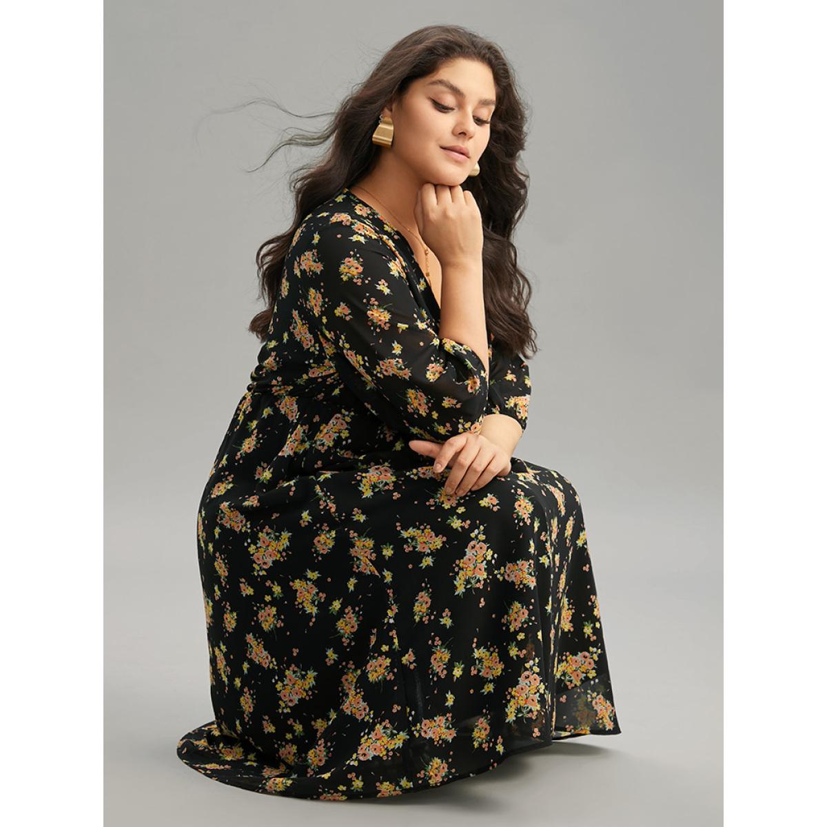 Plus Size Floral Overlap Collar Pocket Elastic Waist Dress Black Women Elegant Wrap Overlap Collar Half Sleeve Curvy Midi Dress BloomChic 26/4X Product Image