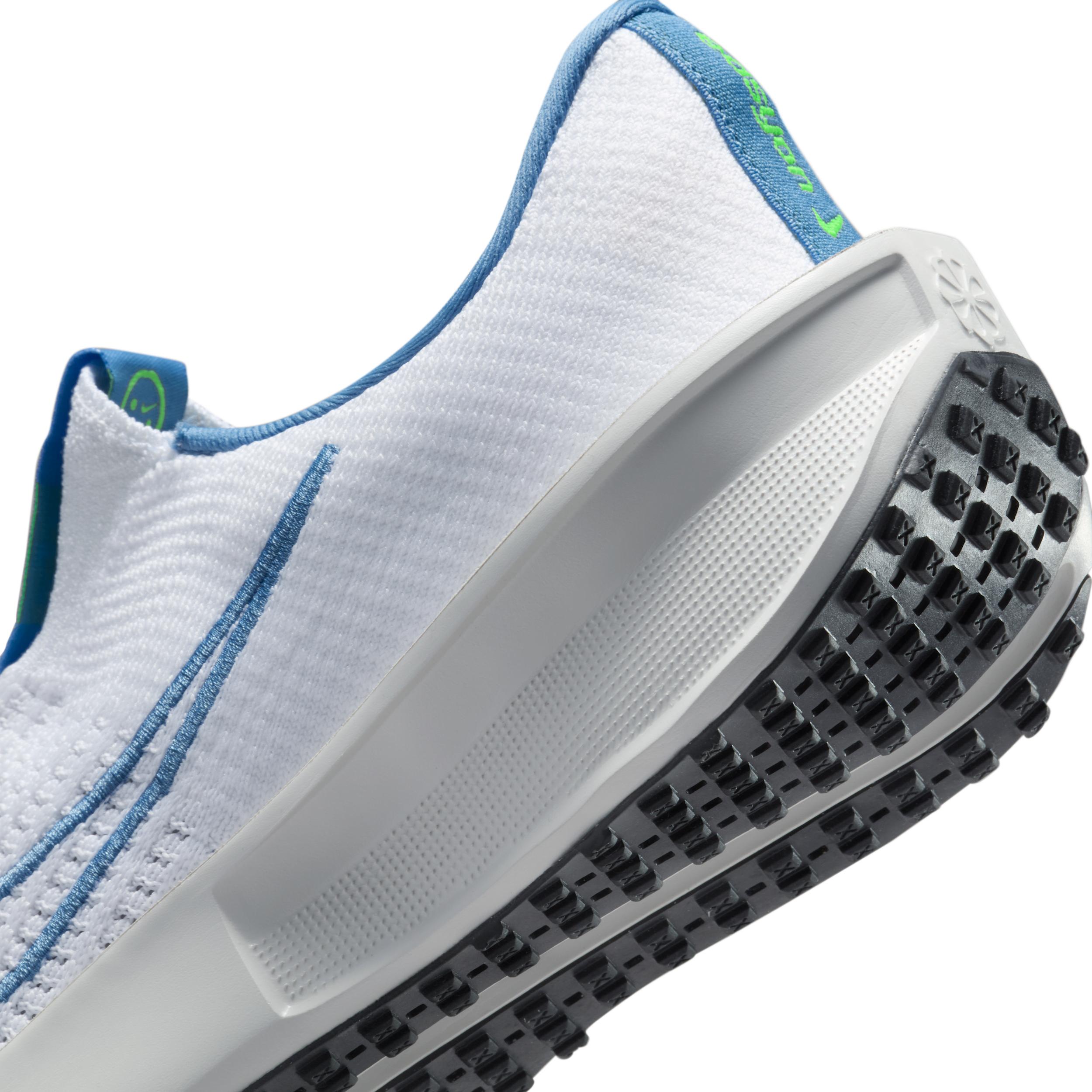 Nike Women's Interact Run EasyOn Road Running Shoes Product Image
