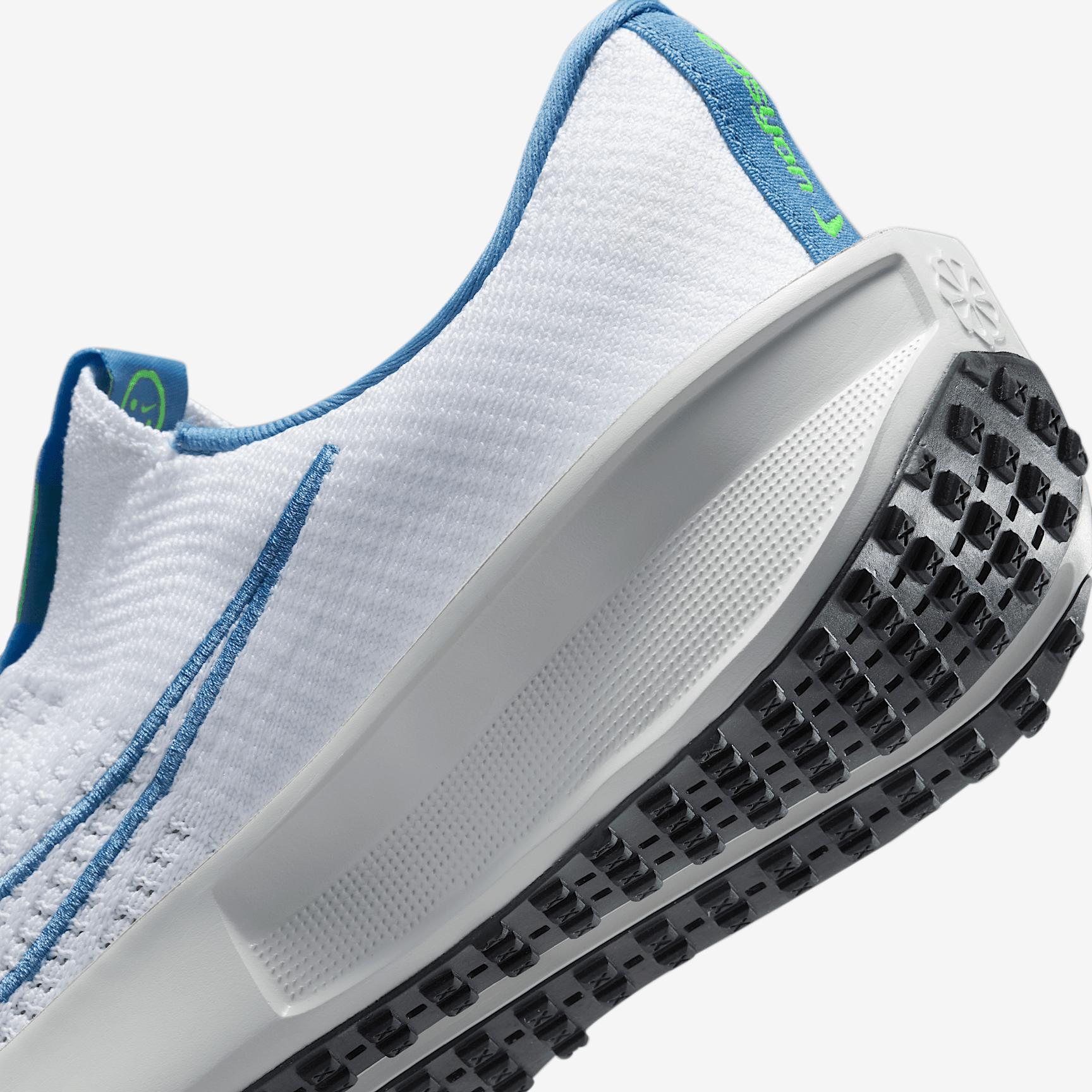 Nike Women's Interact Run EasyOn Road Running Shoes Product Image