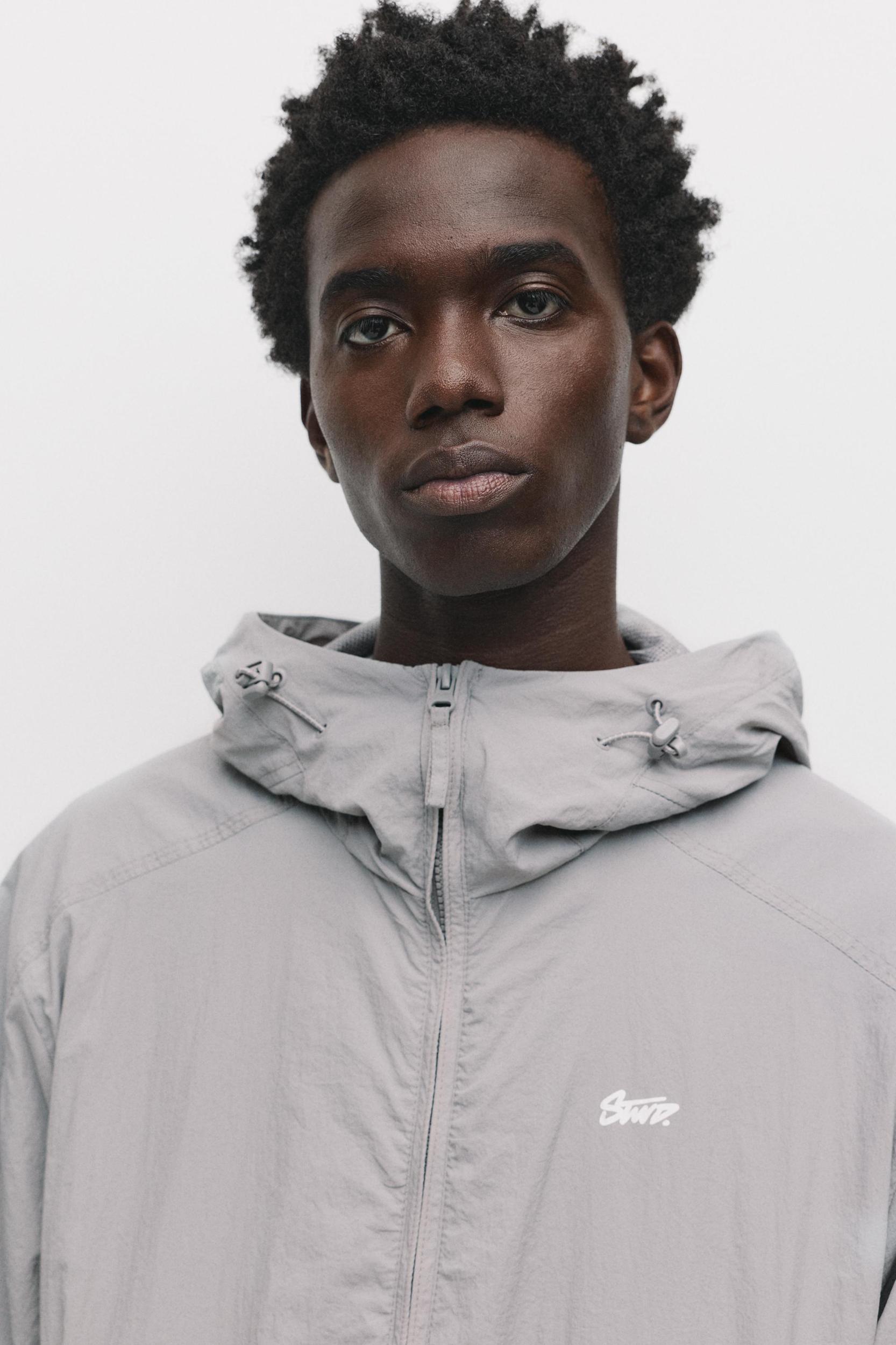 Diamond Crest Logo Sweatshirt Product Image