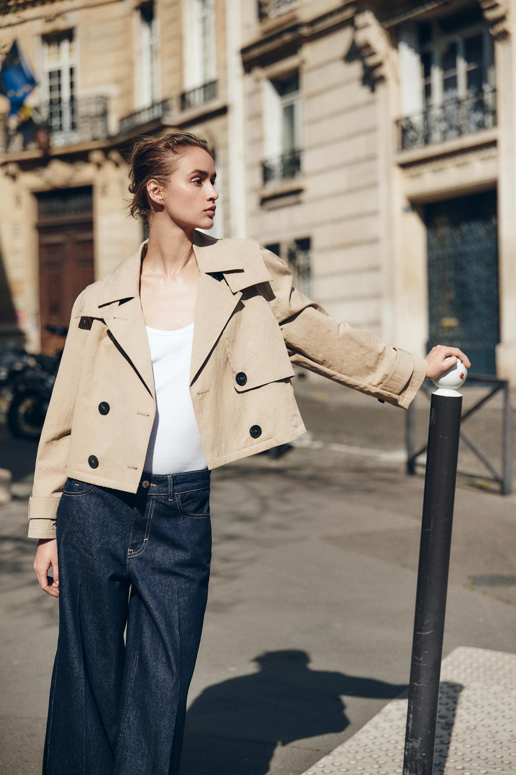 SHORT TRENCH COAT WITH DETACHABLE HOOD Product Image