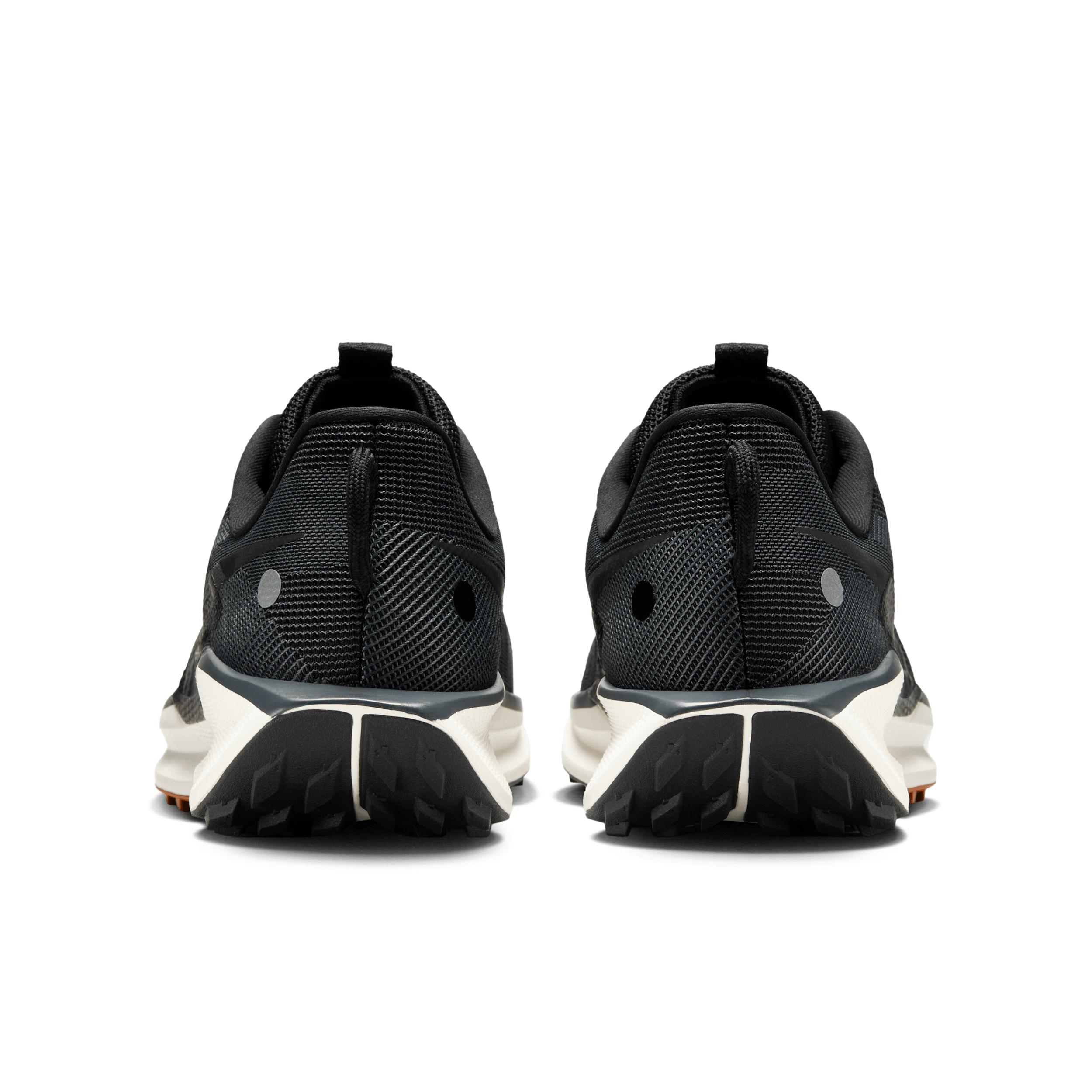 Nike Men's Pegasus Trail 5 Trail Running Shoes Product Image