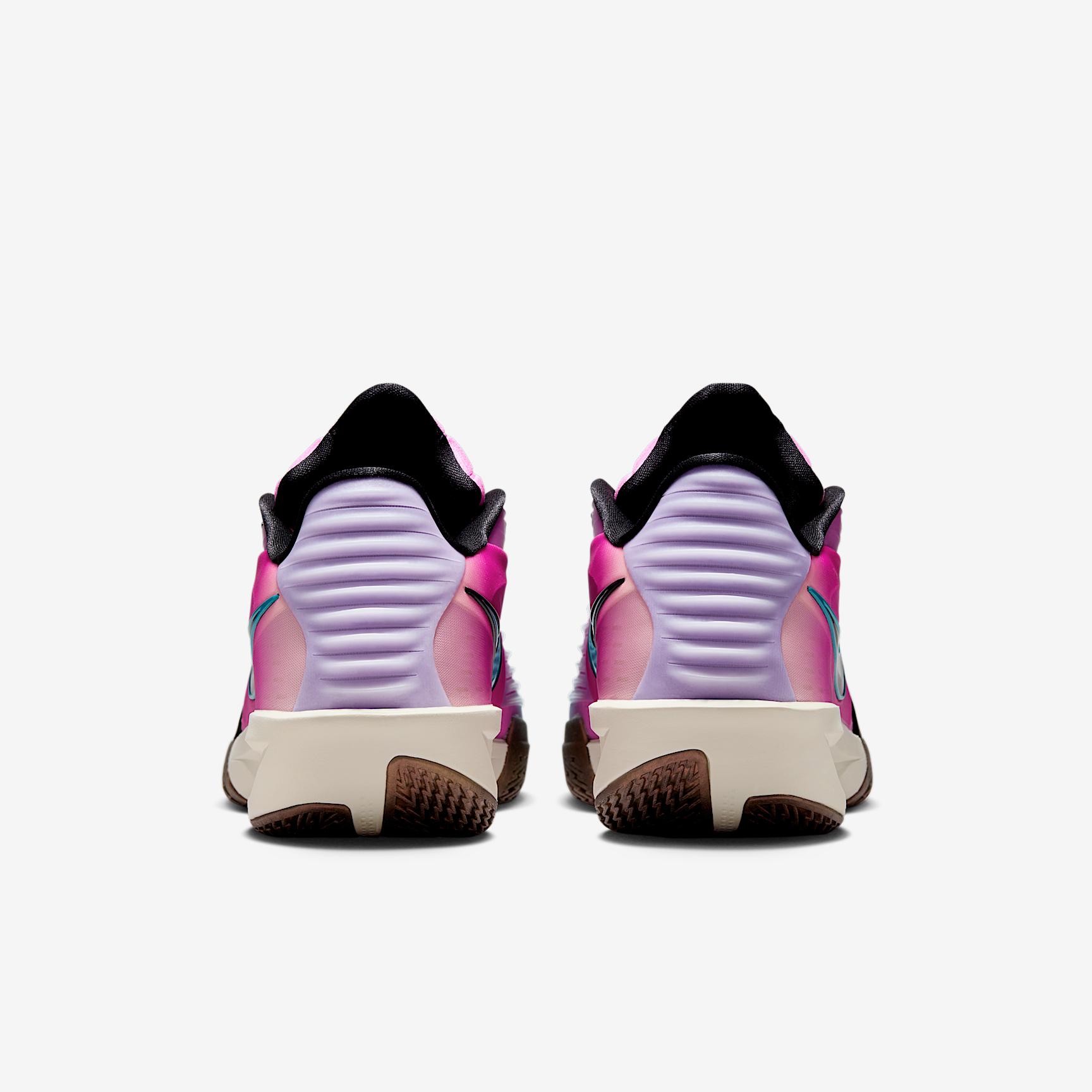 Nike Men's G.T. Cut 3 Turbo Basketball Shoes Product Image