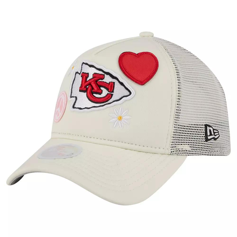 Women's New Era Cream Kansas City Chiefs All Love 9FORTY Adjustable Trucker Hat, Beige Product Image