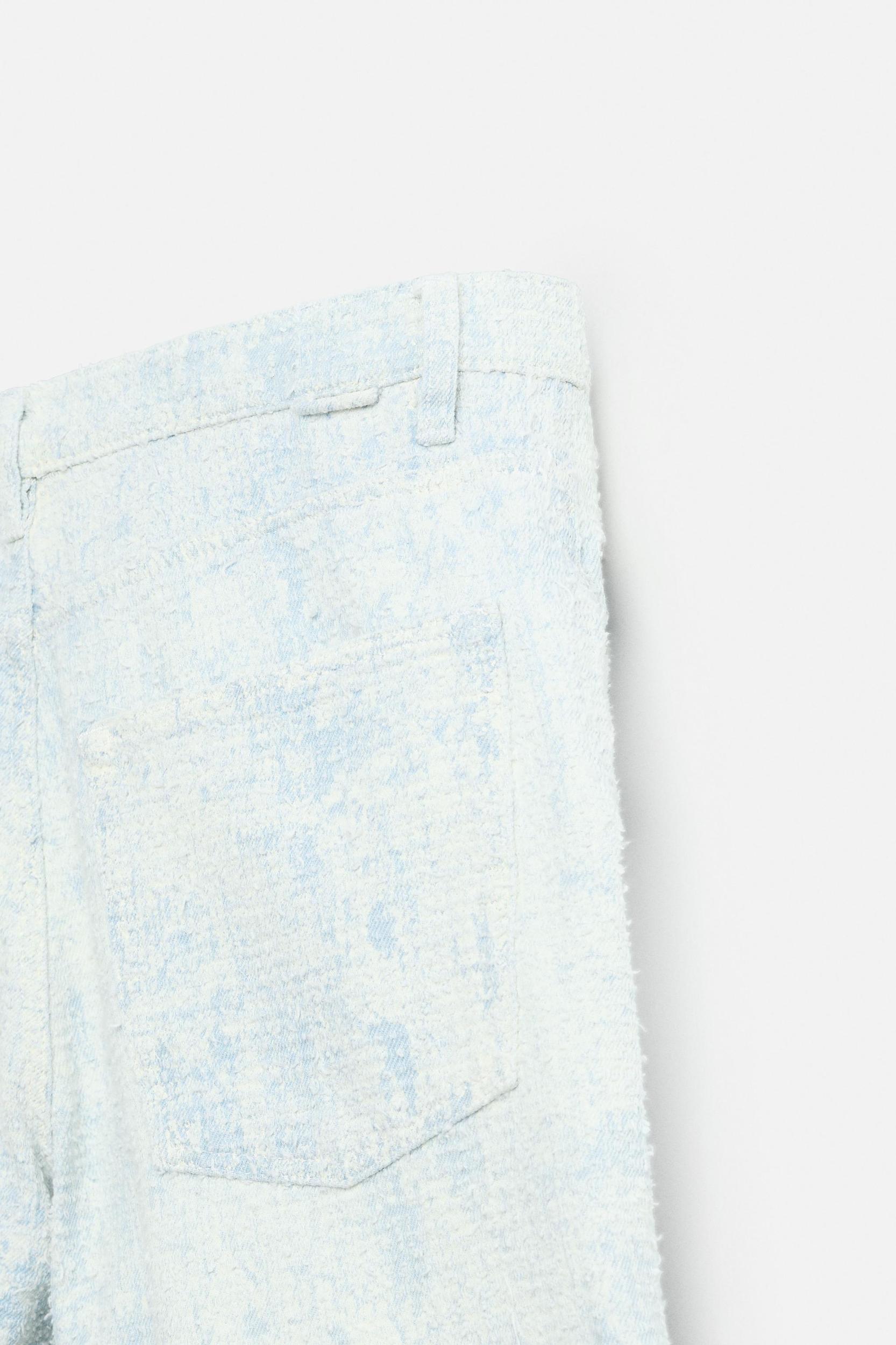 SCRATCHED BAGGY FIT DENIM SHORTS Product Image