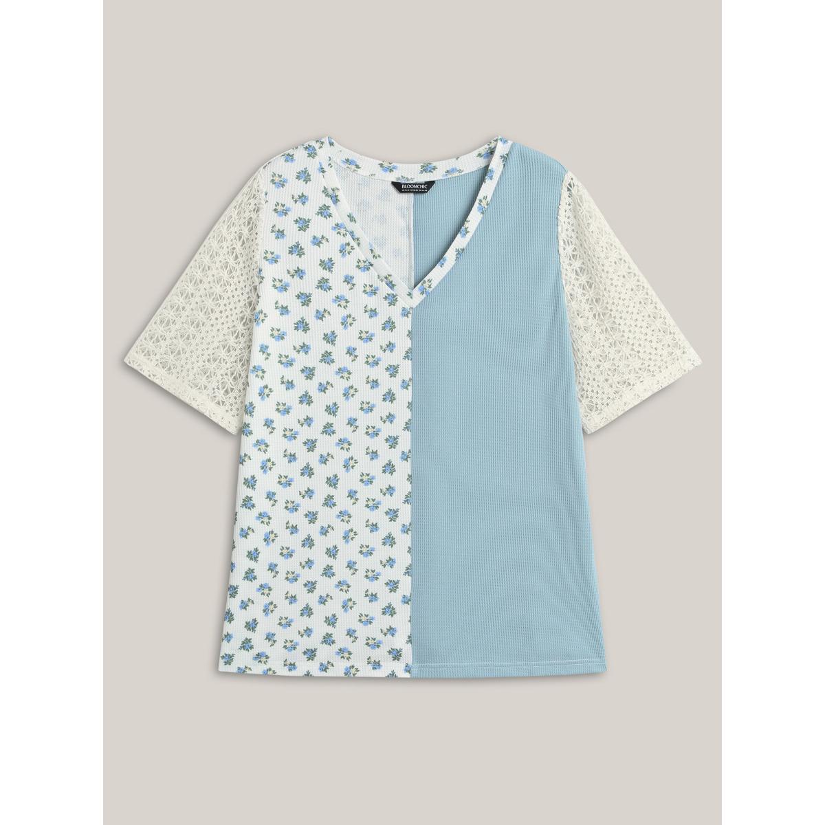 Plus Size Waffle Grid Floral V-Neck T-Shirt Multicolor Women Texture V-neck Casual T-shirts BloomChic 14-16/1X Product Image