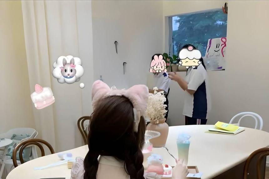 Sleeveless Collared Plain Bow Detail Romper Product Image