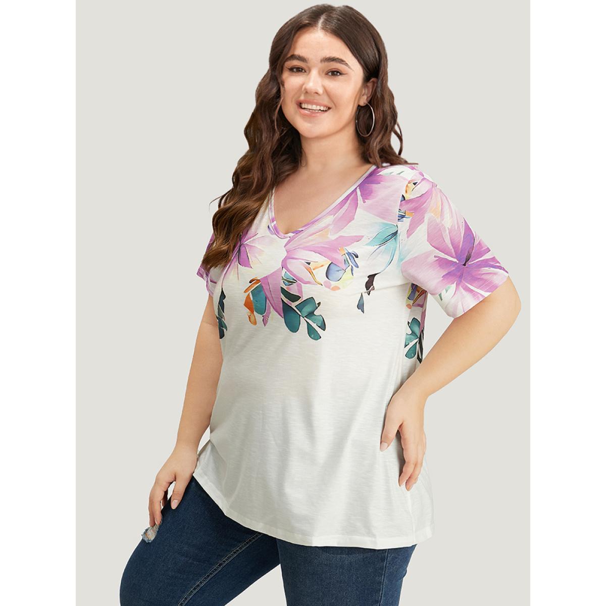 Plus Size Floral Printed Short Sleeve V Neck T-shirt Lilac Women Elegant Floral V-neck Work T-shirts BloomChic 14-16/1X Product Image