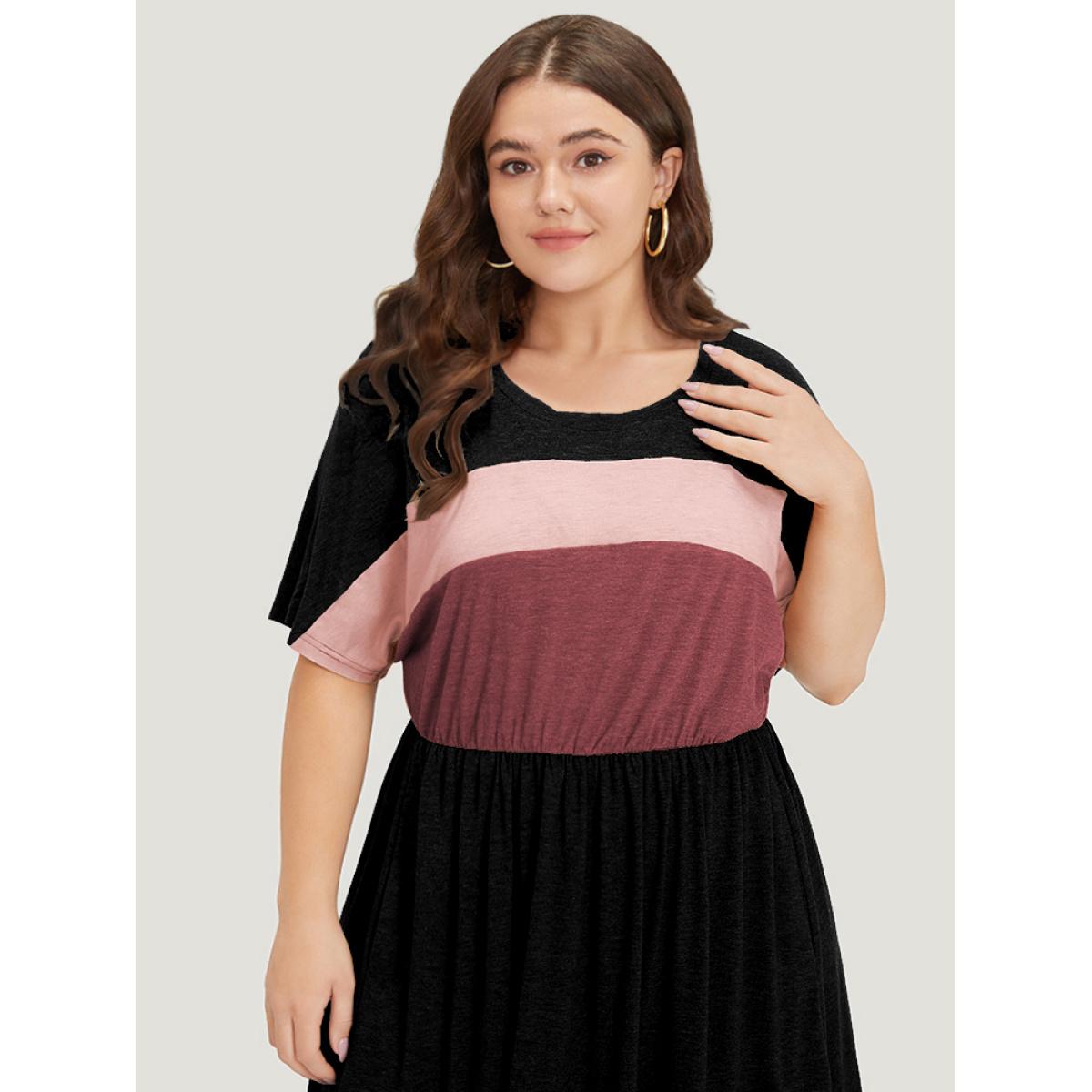 Plus Size Supersoft Essentials Contrast Pocket Gathered Elastic Waist Dress Black Women Casual Plain Round Neck Short sleeve Curvy Midi Dress BloomChic 12/L Product Image