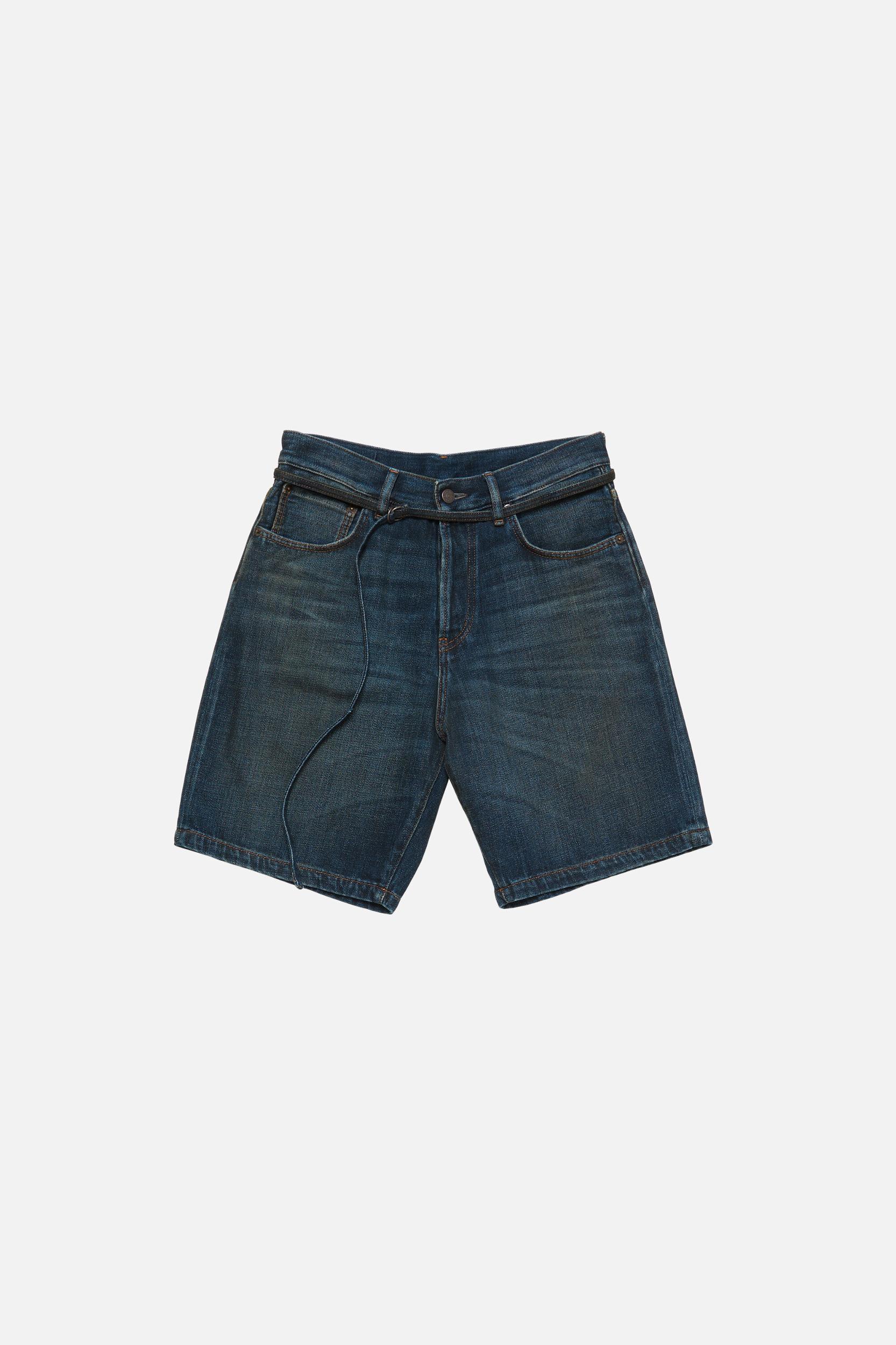 Denim shorts with belt - Loose fit Product Image
