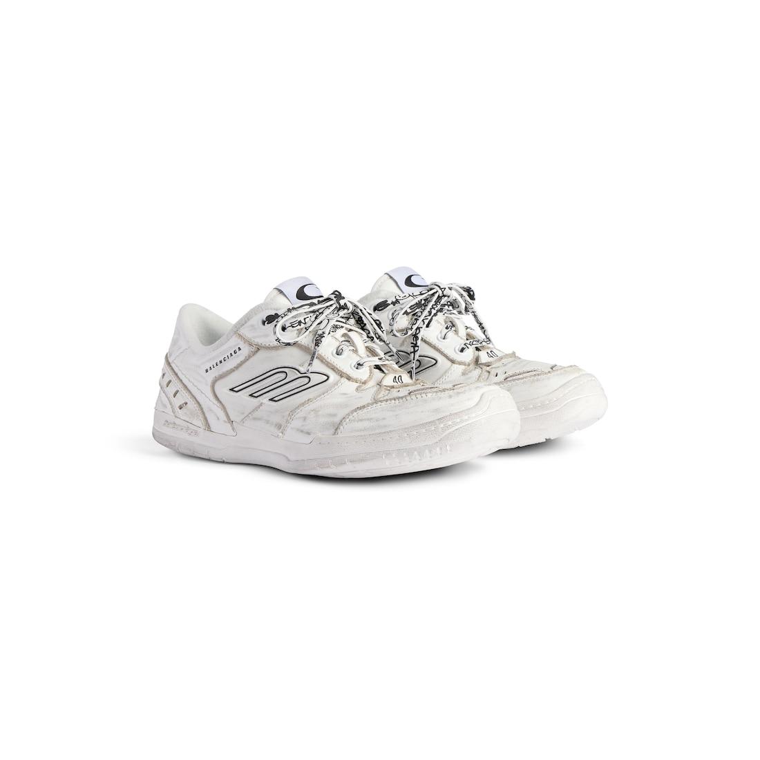 Women's Hamptons Medium Worn-out Sneaker in White Product Image