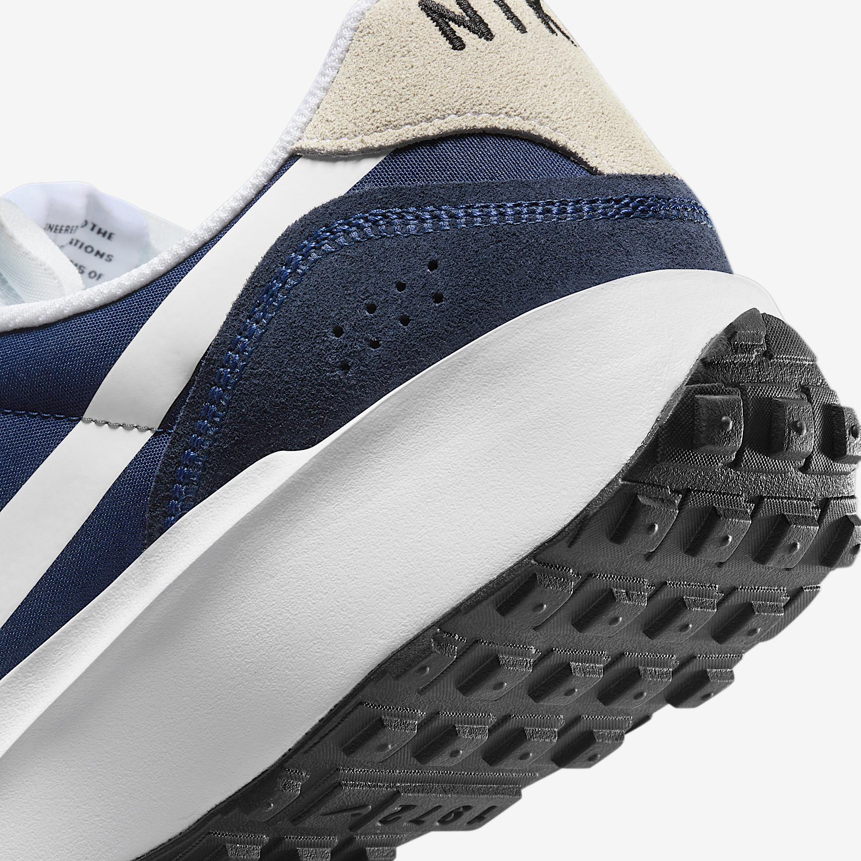 Nike Men's Waffle Nav Shoes Product Image
