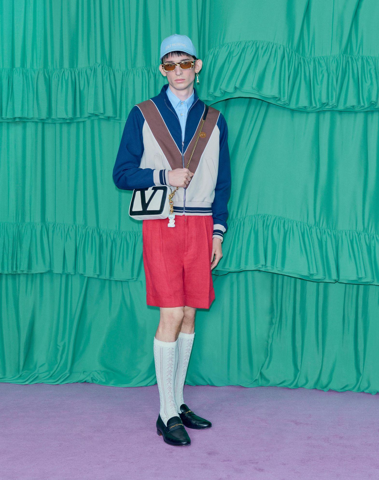 Cuffed Linen Bermuda Shorts Product Image