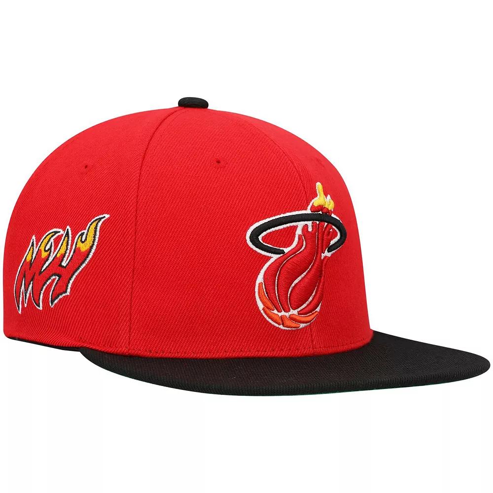 Men's Mitchell & Ness Red/Black Miami Heat Hardwood Classics Snapback Hat Product Image