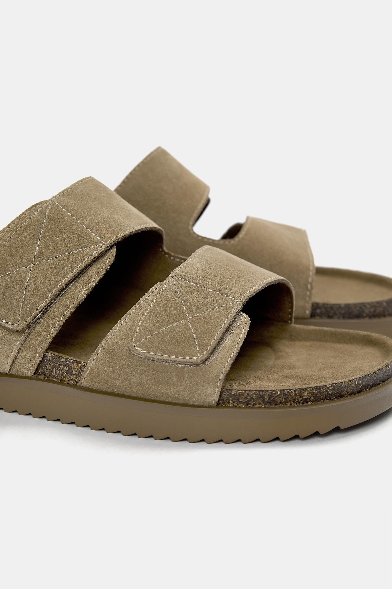 Leather flat sandals Product Image