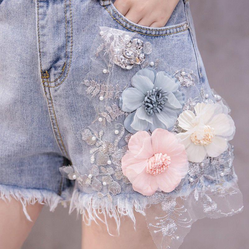 Short-Sleeve Flower Accent T-Shirt / Fray-Hem Denim Shorts Product Image