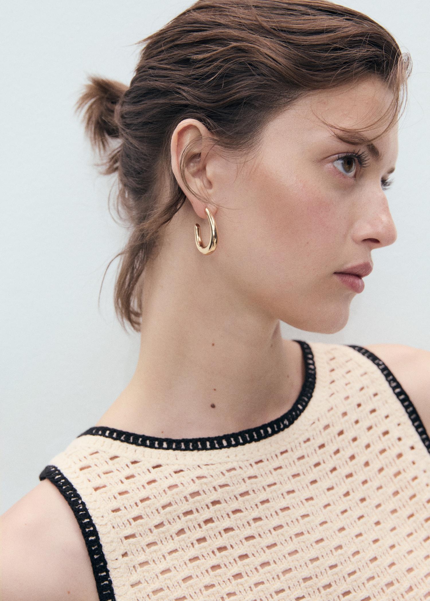 Crochet top with floral finishes - Women | MANGO USA Product Image