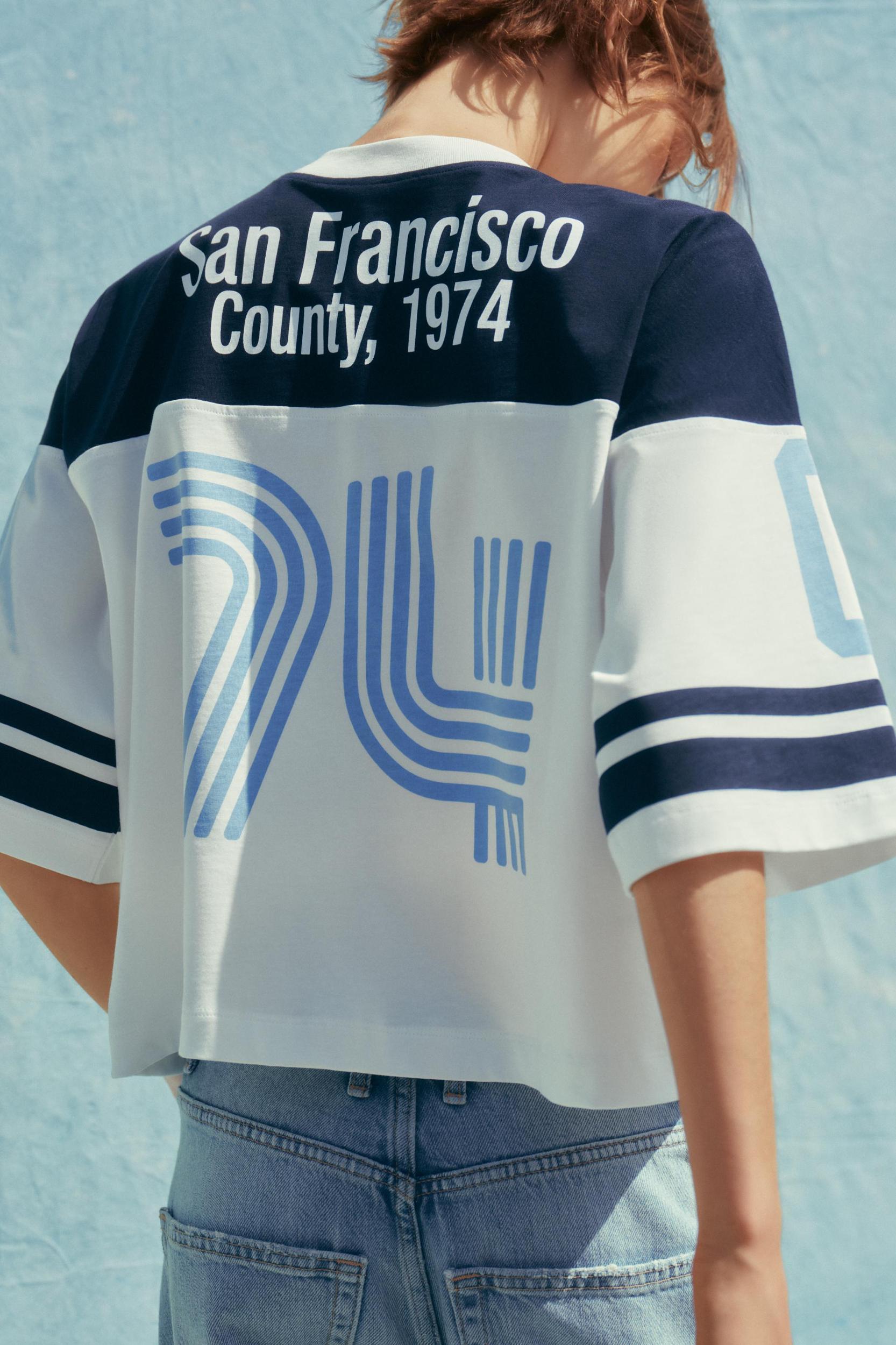 PRINTED ELBOW SLEEVE T-SHIRT Product Image