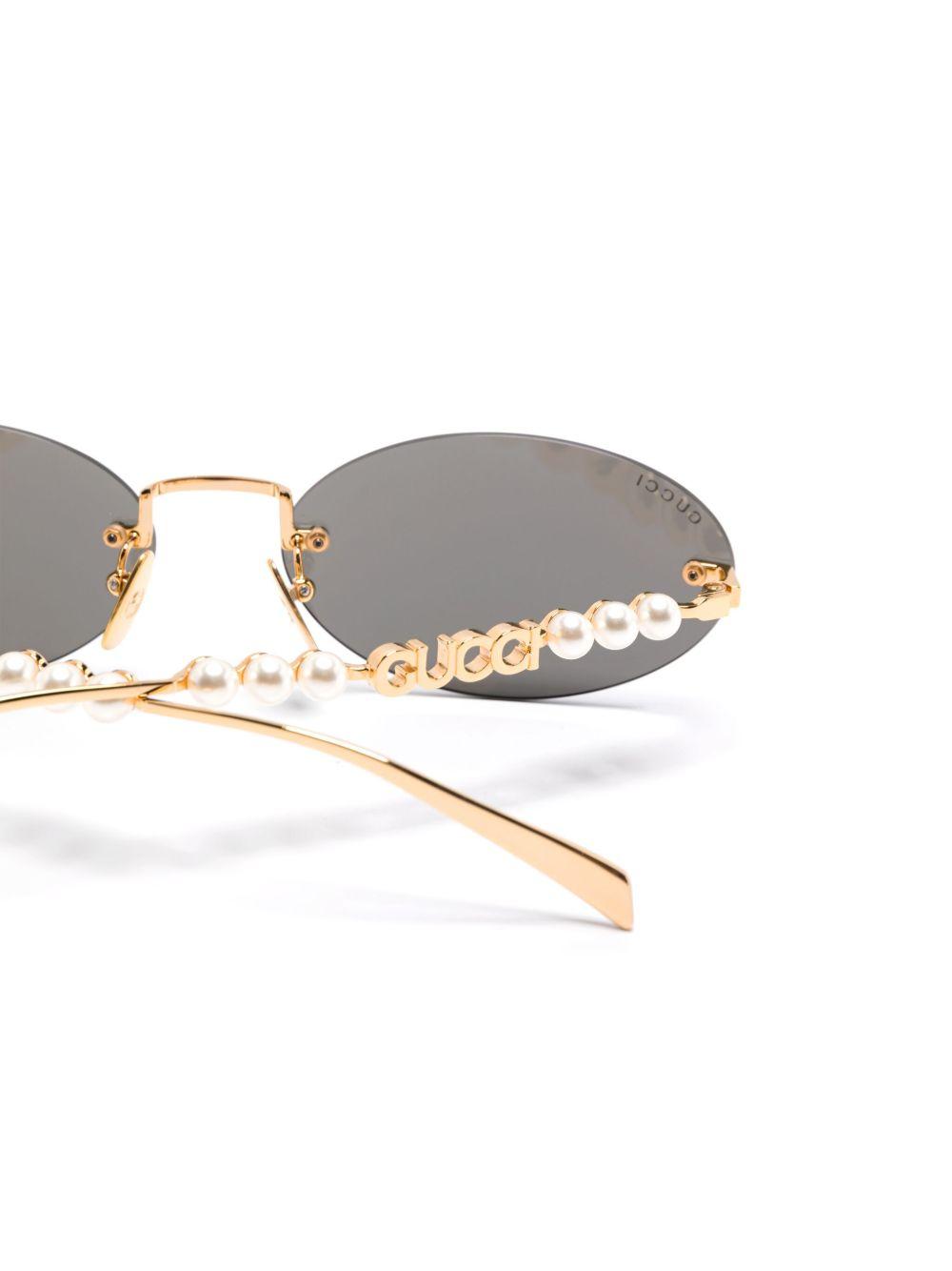 oval-frame sunglasses Product Image