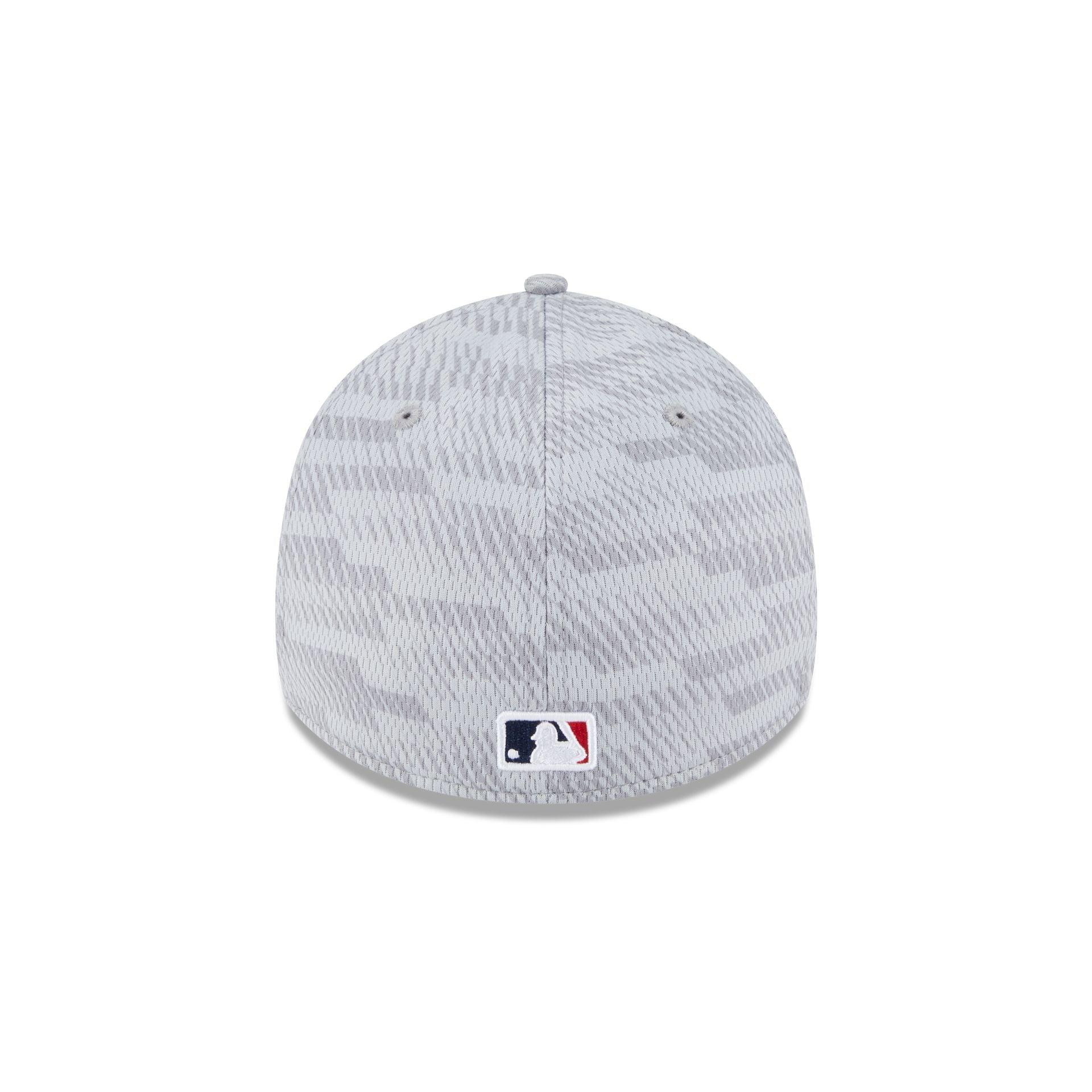 Boston Red Sox 2025 Clubhouse Gray 39THIRTY Stretch Fit Male Product Image